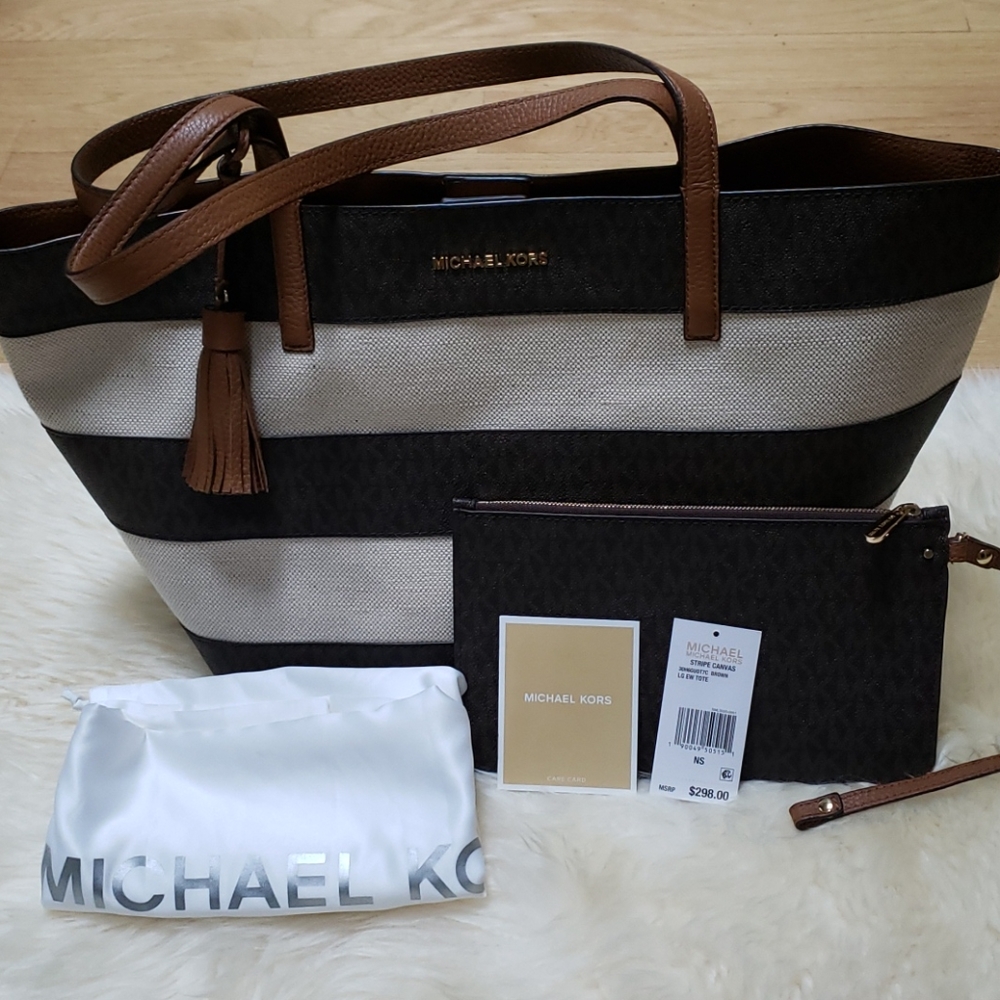 Michael Kors Tote bag with clutch.